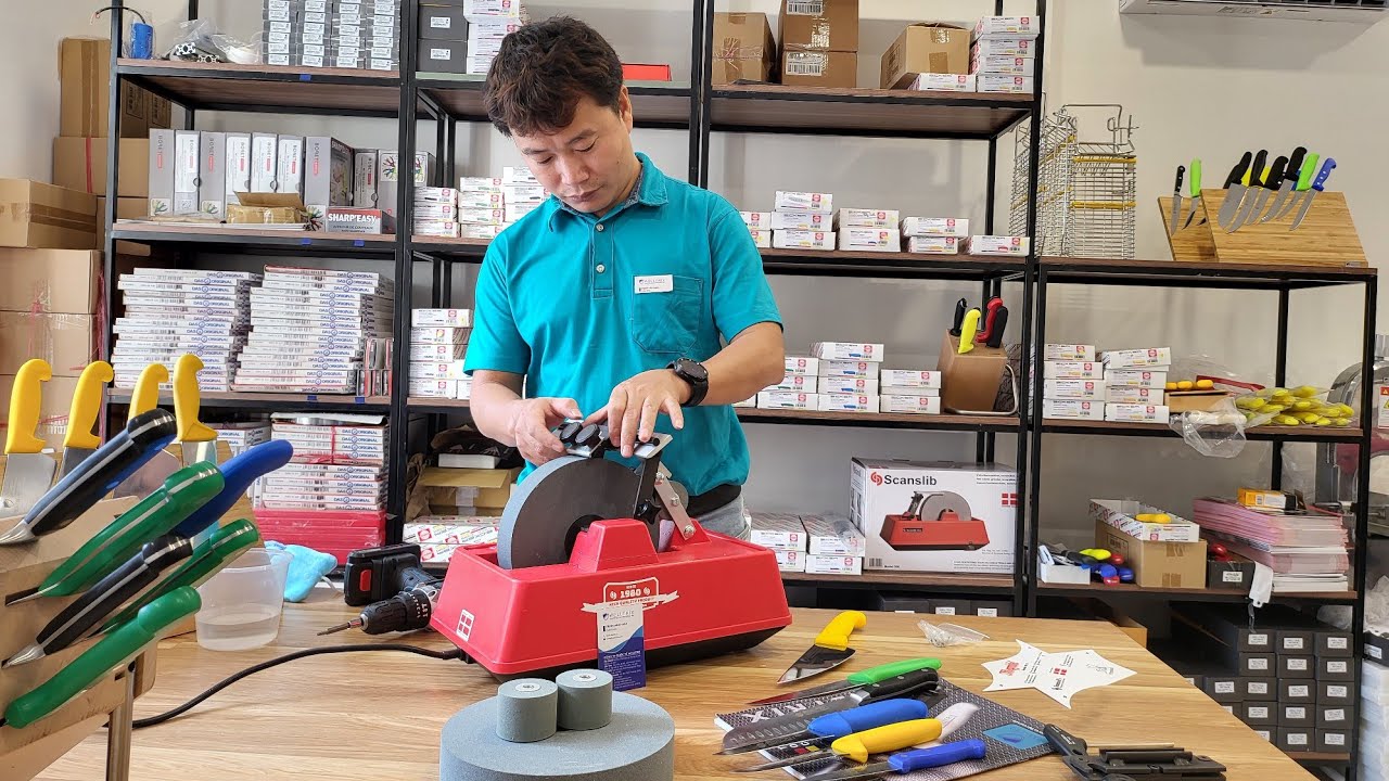 Hướng dẫn sử Máy mài dao Scangrind 200S với bộ gá dao chuyên nghiệp Welltrix.