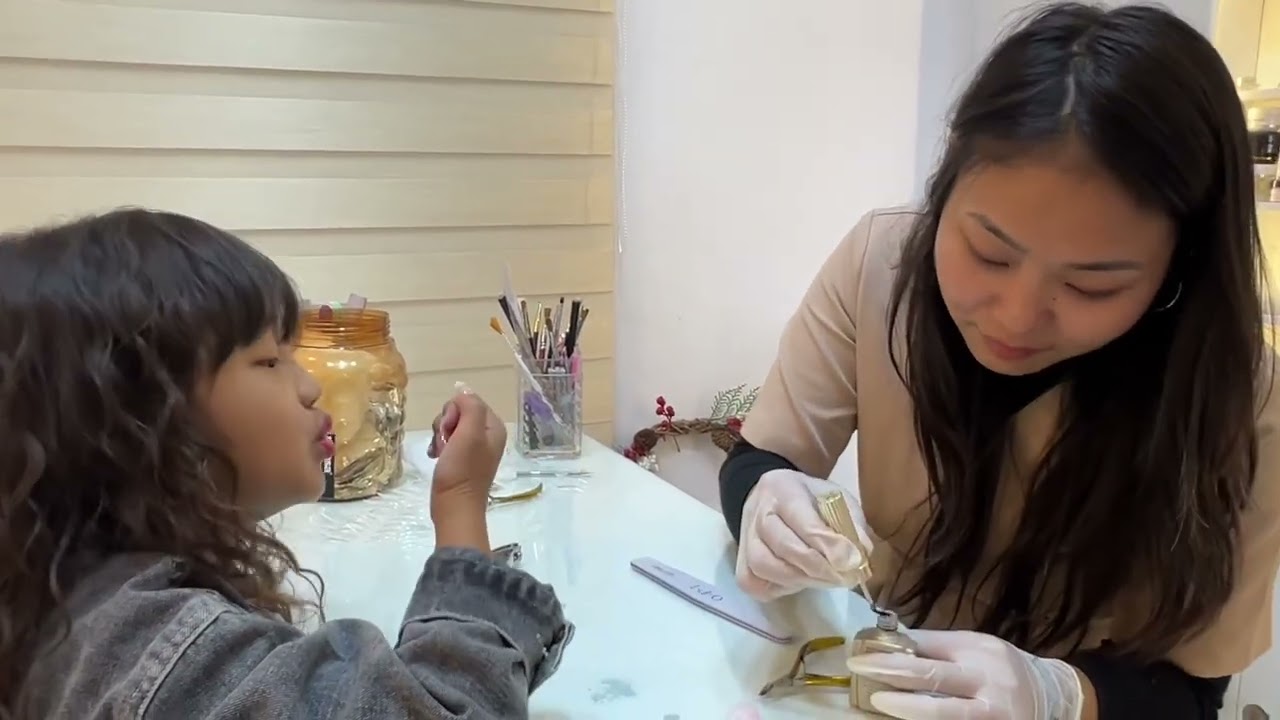 Esther Hnamte in LASH STUDIO a leng lut Pu Jimmy pachuau nen