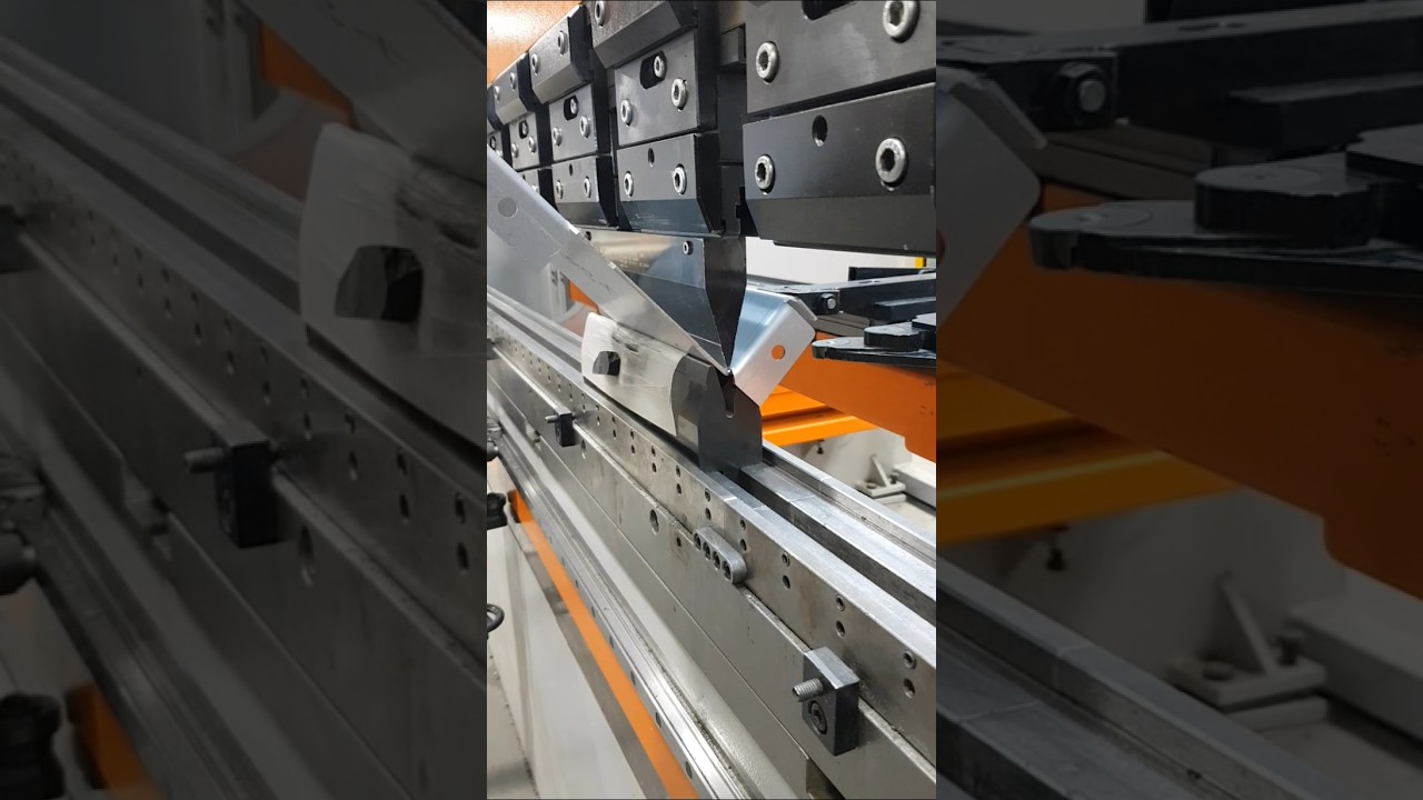 SHEETMATEL PRESSBREAK