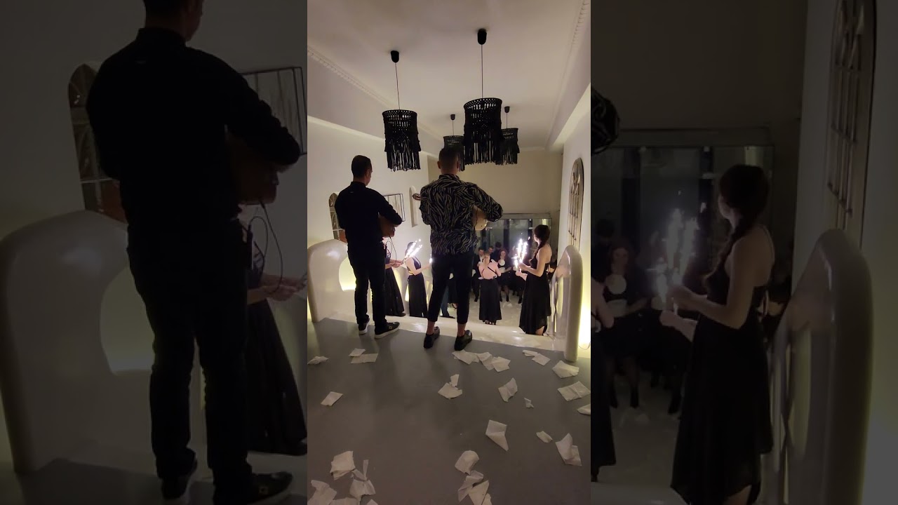 Tradici&oacute;n griega de romper platos