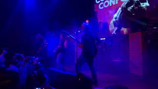 Corrosion of conformity: Mike Dean bass intro/bottom feeder(el que come abajo)/The Luddite