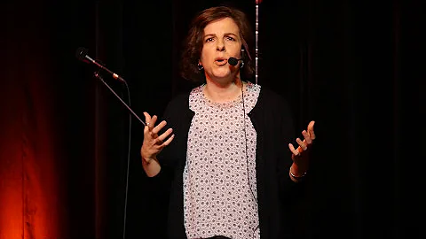 Stefanie Brown, Love Outside the Box