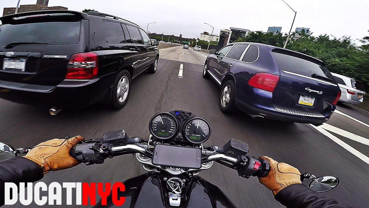 SPLITTING IN BROOKLYN - Redhook to Wburg Saturday Style - v278