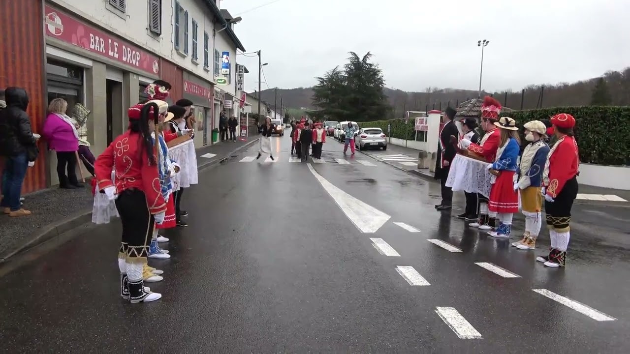 Maule-Lextarre: Maskaradak 2023 Lehen barrikada