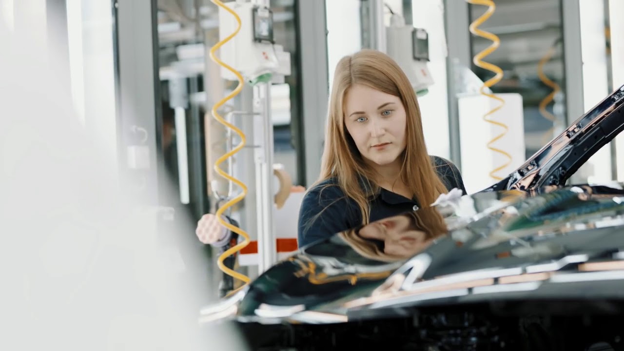 01 Mercedes Benz Car Production  The Coating   Joyful Anticipation Rastatt Part 2