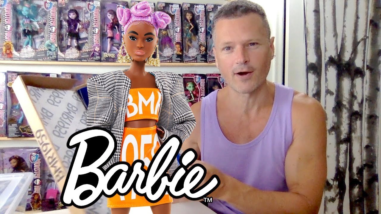 BARBIE KEN FASHIONISTA CON LOOK ESTAMPADO BANDANA DE MATTEL