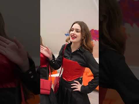 Я Нашла Секретную Комнату в Самой Строгой Школе в Мире!