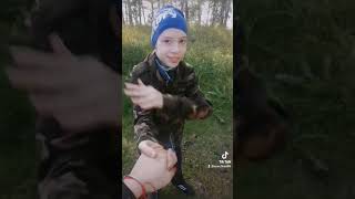 Приехали на природу с сынулей