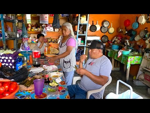 Mi MADRE MEDA DE COMER COMO EN LOS VIEJOS TIEMPOS MIREN AMIGOS