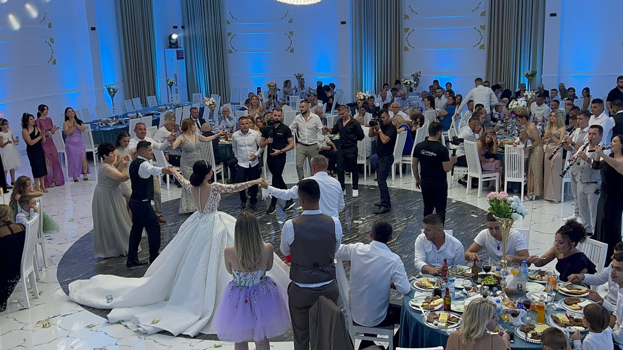 PRITJA E KRUSHNIS,KOSTUMET POPULLORE,SHOQERIA,KRUSHNIA NEVALLE*FERD ALEKSANDER MJESHTRI VOJSAVA ALIA