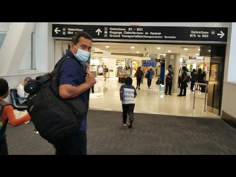 Video: ¿A qué aeropuerto vuelas para Houston, Texas?