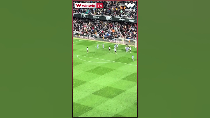 لحظة تسجيل ريال مدريد هدفه في شباك فالنسيا مع إعلان الحكم نهاية المباراة!