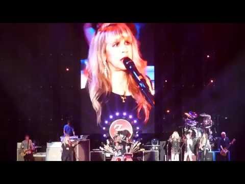 Foo Fighters and Stevie Nicks Perform "Gold Dust Woman" Live at the Forum