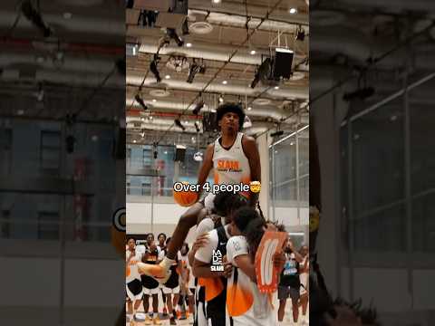 Jaxon Richardson dunked over 4 people 😳 #basketball #bounce #ball #dunk
