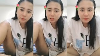 Bunda Cantik Live Malam Jumat Duduk Sendirian Di Tempat Tidur