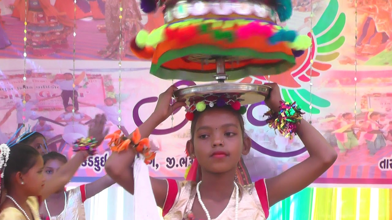 Adivasi rodali dance by pskamaliya sadi may guslay podi neva