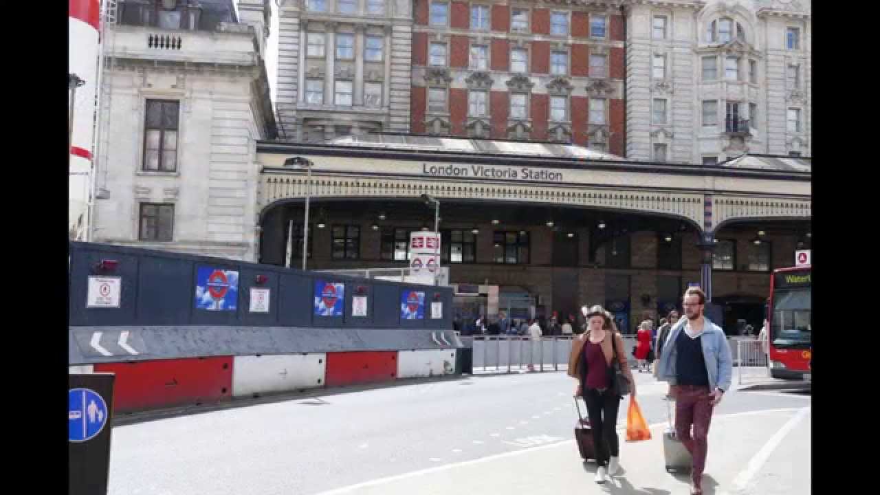 Fantastic Train Announcements At London Victoria 12 May 2015