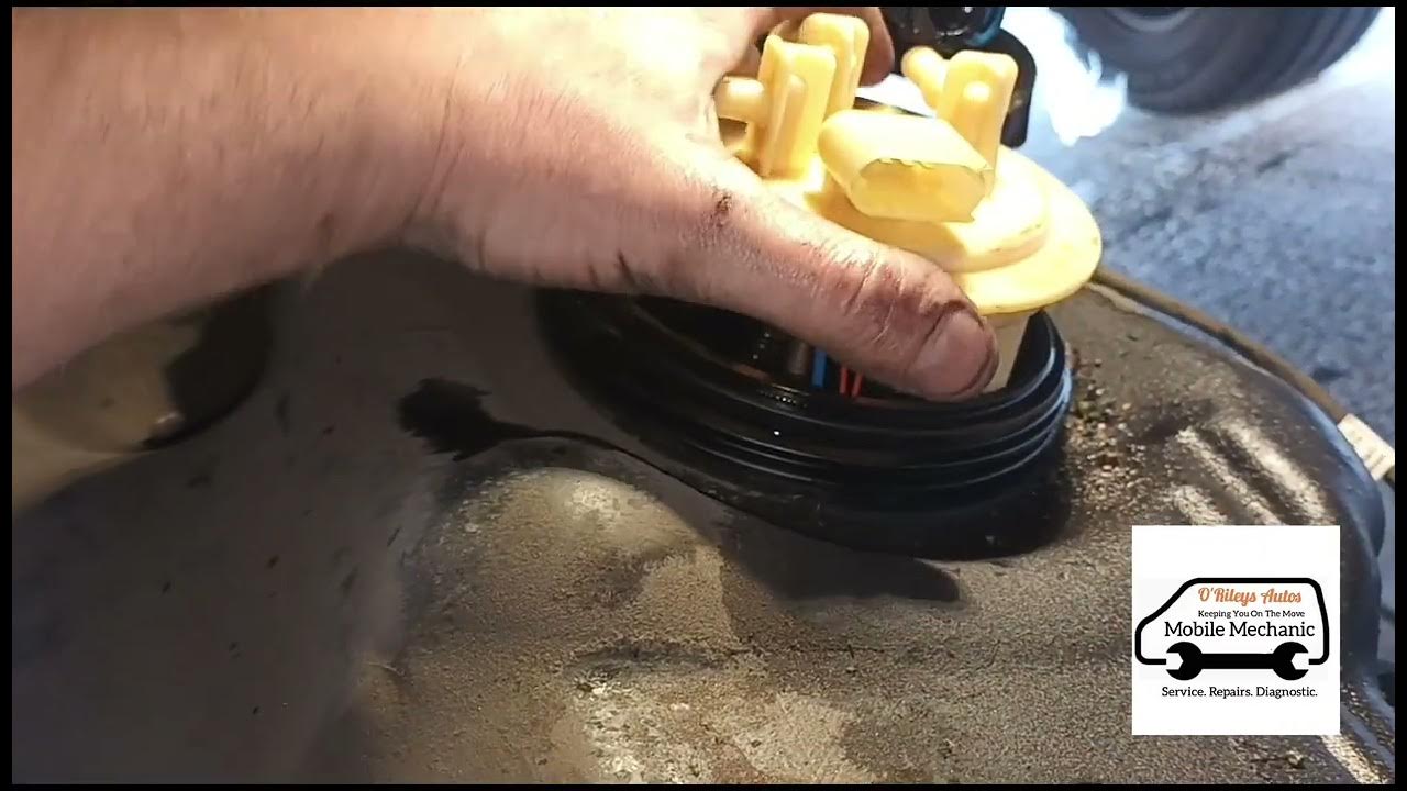 Mercedes Sprinter 2.1 CDi Fuel Lift Pump In Tank Replacement - YouTube