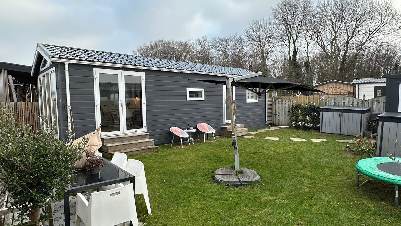 Chalet te koop op Bungalowpark Sollasi in Noordwijkerhout in Zuid-Holland!