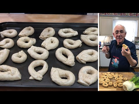 Videó: Carolina's Wine Taralli Sütik