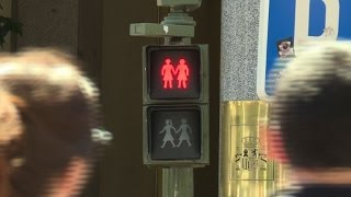 Madrid prepares for Gay Pride with LGBT crossing lights