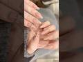 【大人気】100均ジェルでちゅるんクロムネイル♡やり方はYouTubeフル動画に🎀概要欄に使用した商品詳細は全て記載しています✨#クロムネイル#クロスモールド#100均ジェルネイル#セルフネイル