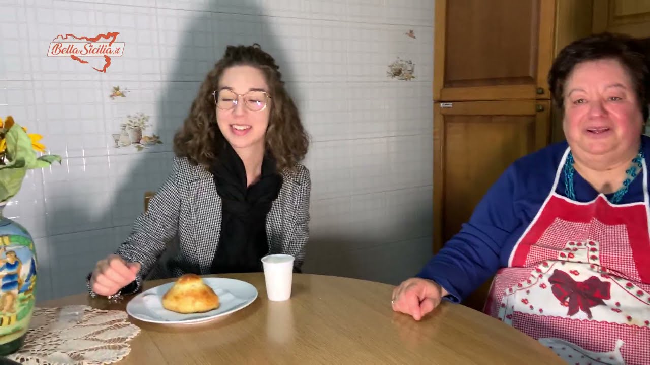 La granita limone e la brioche col tuppo, ricetta  siciliana da provare a casa