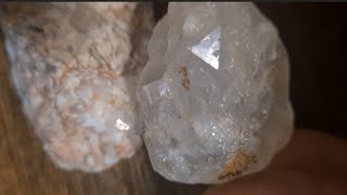 Raw Diamond Vs Quartz The Ultimate Guide To Telling Them Apart Real Scientific Tests