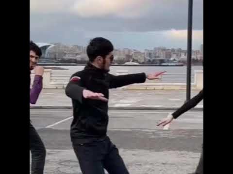 чеченская лезгинка. ютуб видео кавказцы. кавказец с гитарой. махачкалинка дагестанская. таксист кавказец.