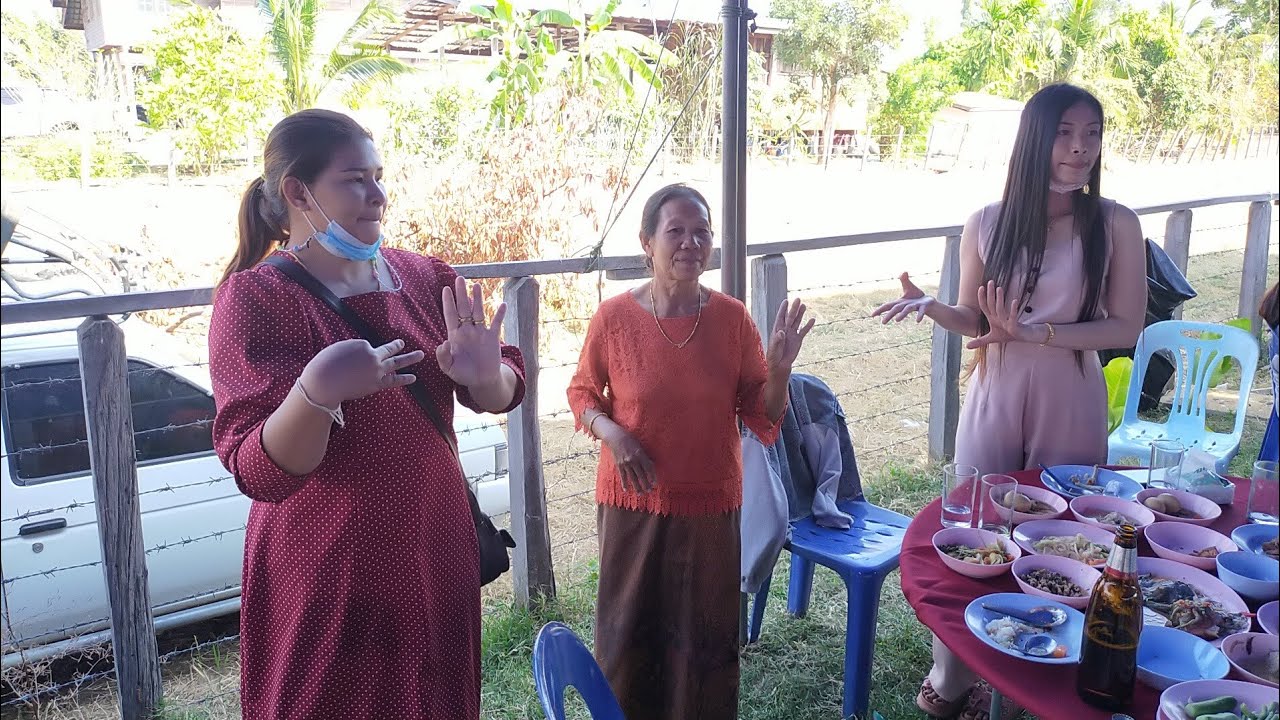 วุ้นเส้นกับเจ้โบว์ชวนย่าน้องนนท์รำใสกันตรึม