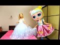 Polina is going to the princess  ball. Giant LOL doll chooses a beautiful dress.