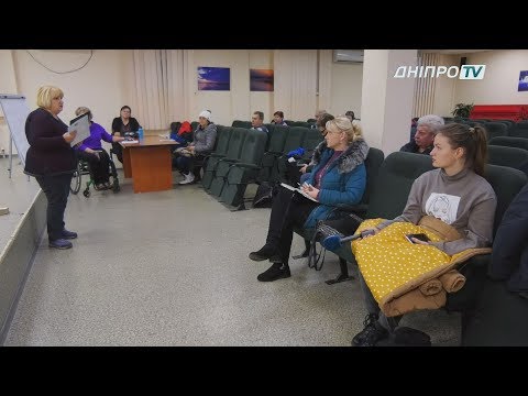 Транспортників навчили, як перевозити людей з інвалідністю