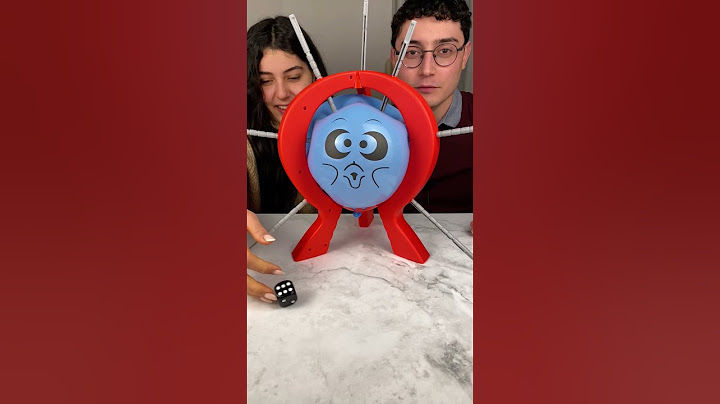 Don't pop the balloon ! 💥 #boardgames #couple #fun #gamenight #shorts