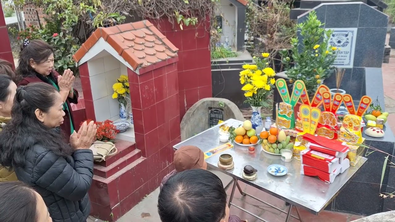 LỄ TẠ MỘ (Nghĩa trang xã Bát Tràng, ngày 16 tháng Chạp năm Ất Tỵ)