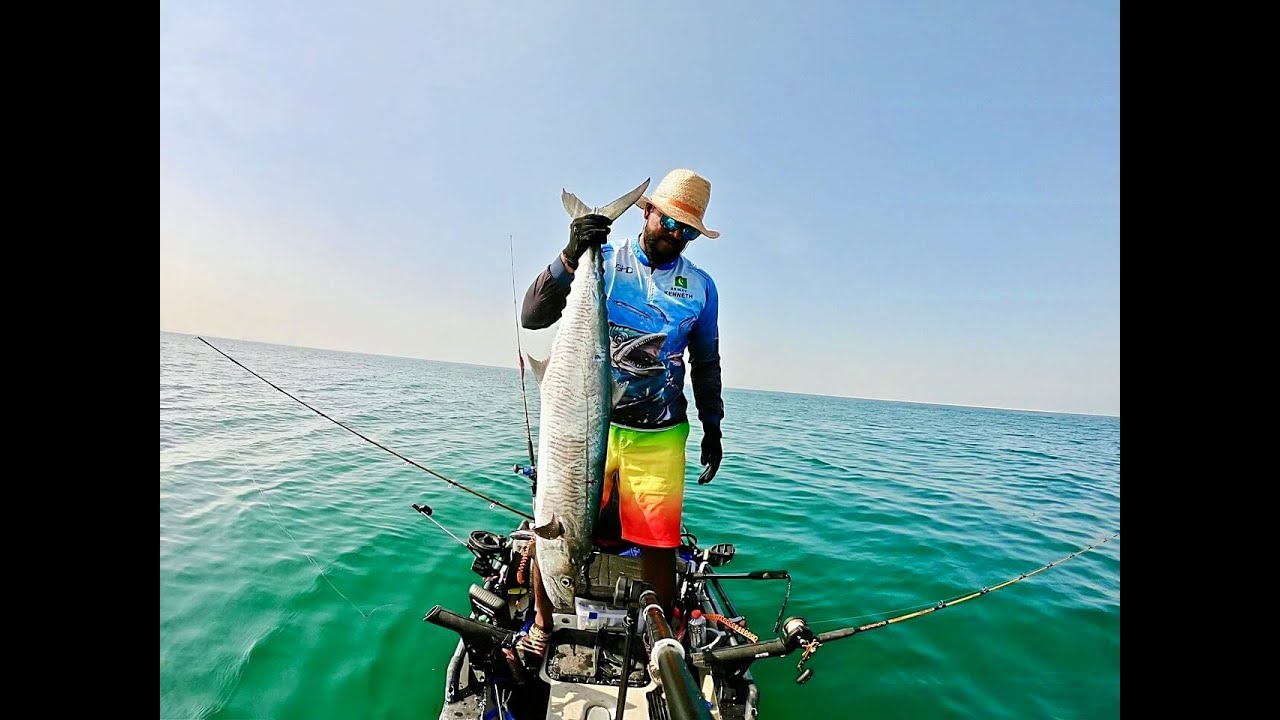 Dubai Fishing - KINGFISH on LIVE BAIT Fishing in DUBAI on Hobie Pro