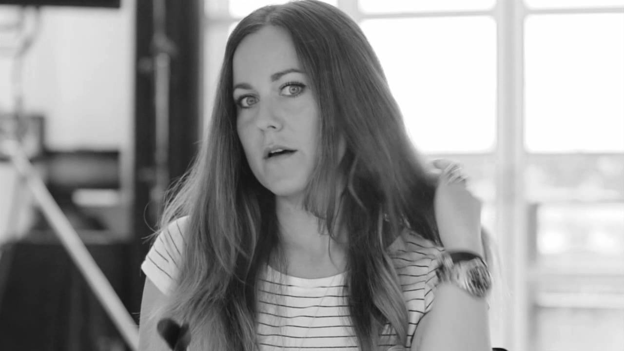 Videoguide - Krøller med Slide Curler. Emily Salomon.