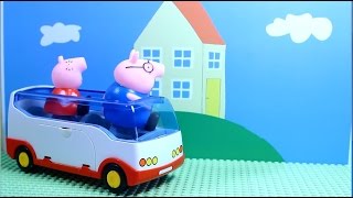 Лепим из цветного теста и учим цвета с Пепой и Джорджем . Лепим из цветного теста и учим цвета с Пепой и Джорджем .