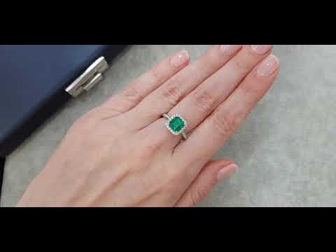 Кольцо с колумбийским изумрудом цвета Muzo Green 1,45 карат и бриллиантами в белом золоте 750 пробы Видео  № 1