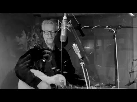 Billy Bragg - Ten Mysterious Photos That Can&#039;t Be Explained [Official Video]