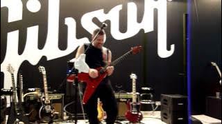 Jeff Waters (Annihilator) performing Alison Hell from the Album Alice in Hell at Musik Messe 2010!