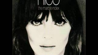 Nico - No one is there chords