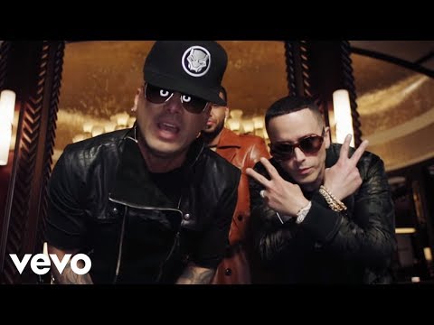 Wisin & Yandel, Romeo Santos - Aullando