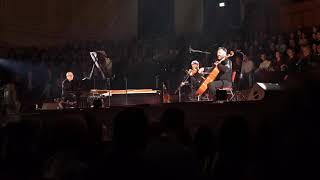 Ludovico Einaudi Live 2019 . Amsterdam . Gebouw . 4K