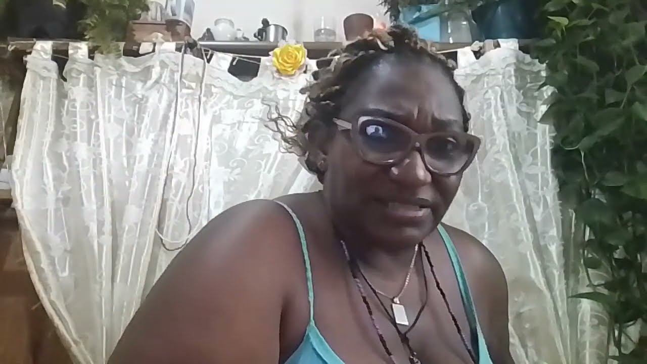 CAPRICÓRNIO alguém está pensando que está mexendo com bobos,vai se dar muito mal nesta situação