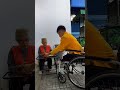Kindness from the heart of the young man [STRONGMAN] #strongman #respect #kindness #hero #help