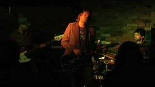 Kitsch - Glowing Skyline live at the Hope and Anchor
