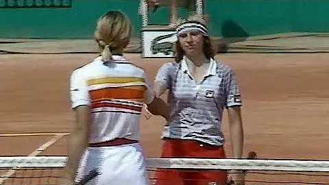 Martina Navratilova vs Andrea Jaeger 1982 Roland G...