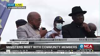 Ministers address residents in Diepsloot (1/1)