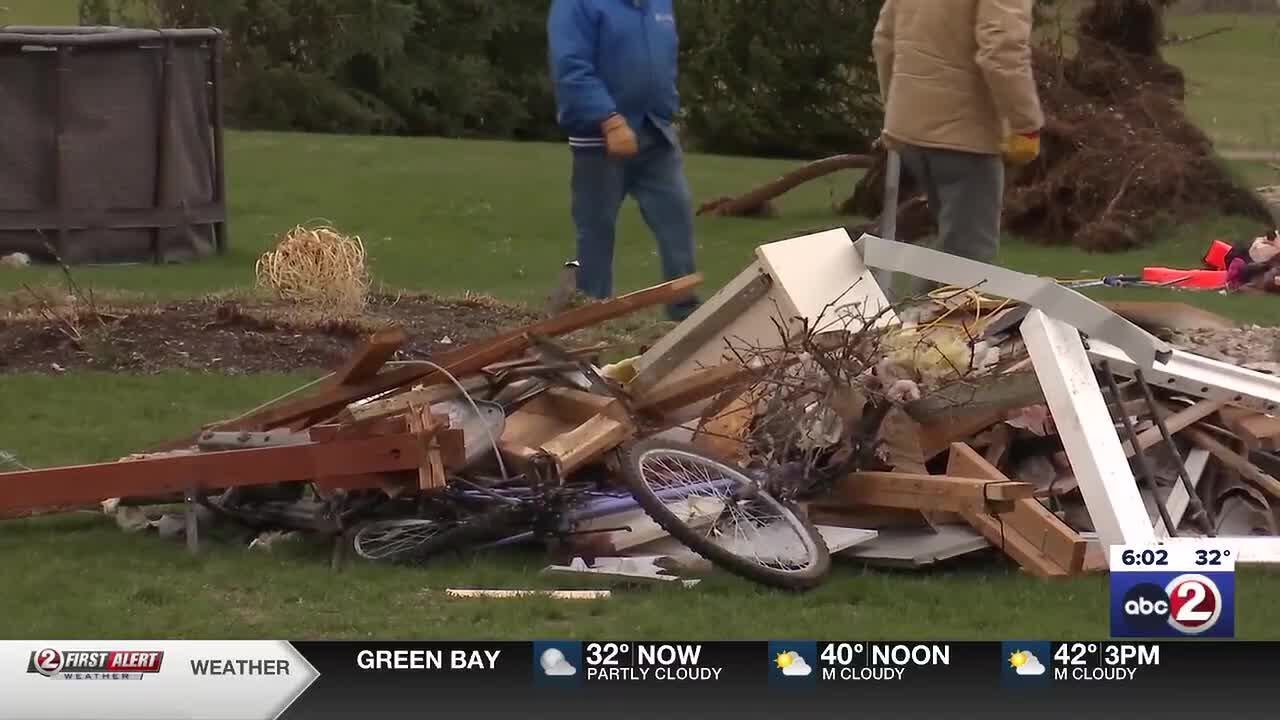 Cleanup underway in Ringle after EF3 tornado destroys homes - YouTube