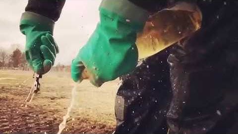 Pét-Nat disgorging (slo-mo) at Lincoln Peak